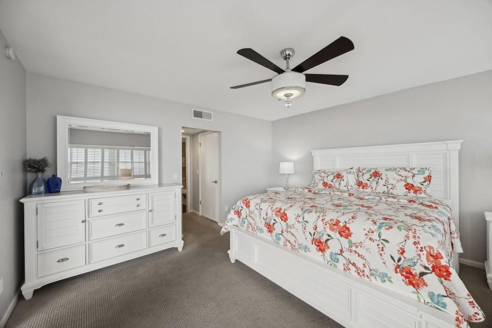 Beach Cottage Look Condo, Ocean View from Spacious Balcony by RedAwning