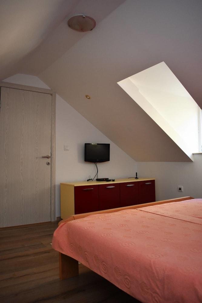 Apartments Konoba 224