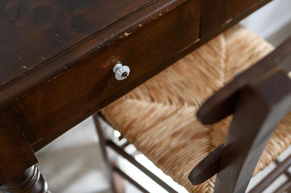 Irene Kimolos Villas