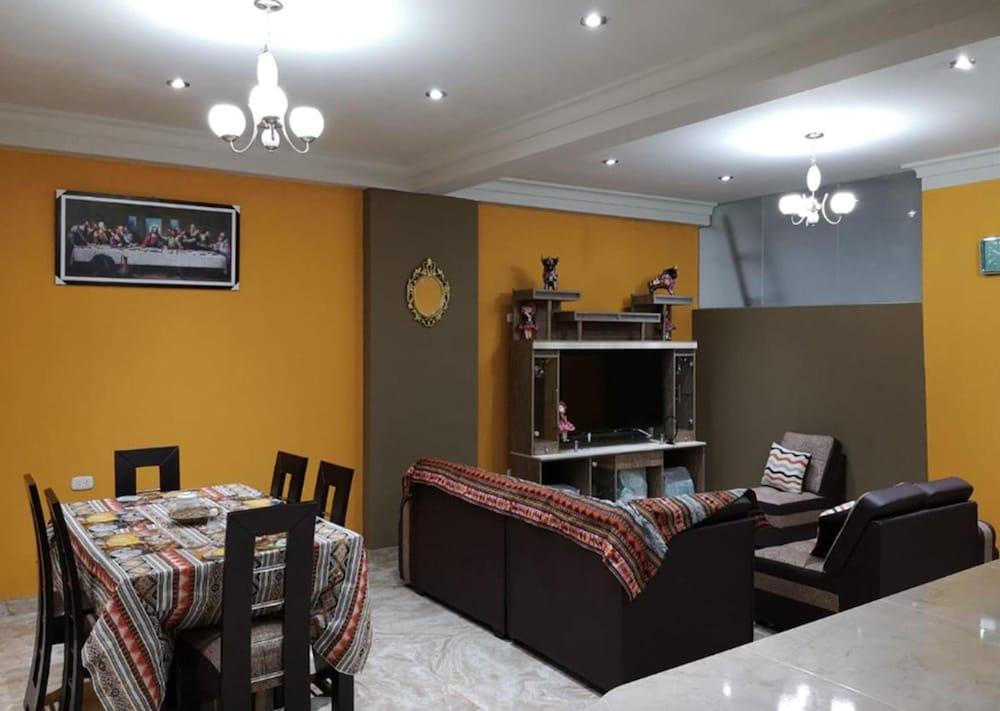 Cusco Hospedaje Living Traveling