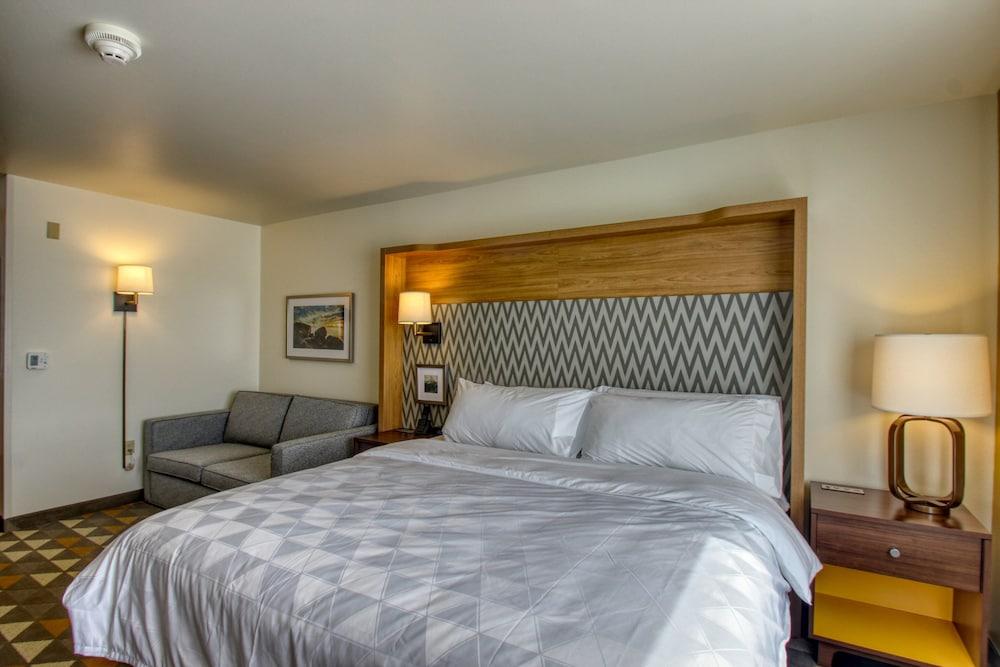 Holiday Inn Appleton by IHG