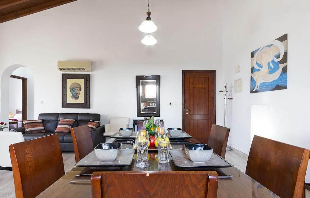 G&E Beach Apartments