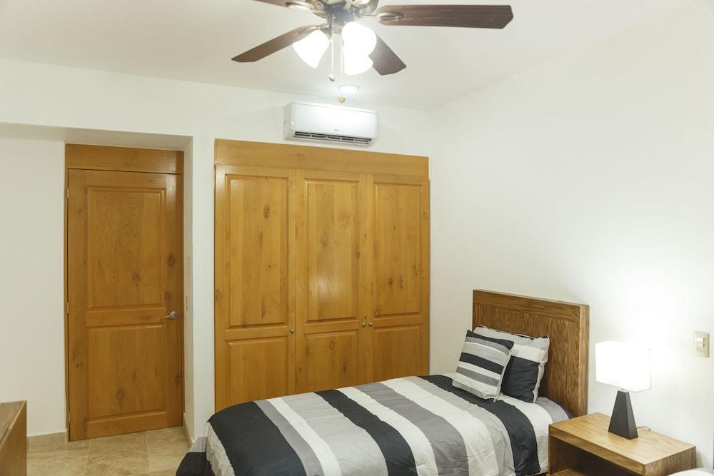 Peninsula 106 2 BR by Casago