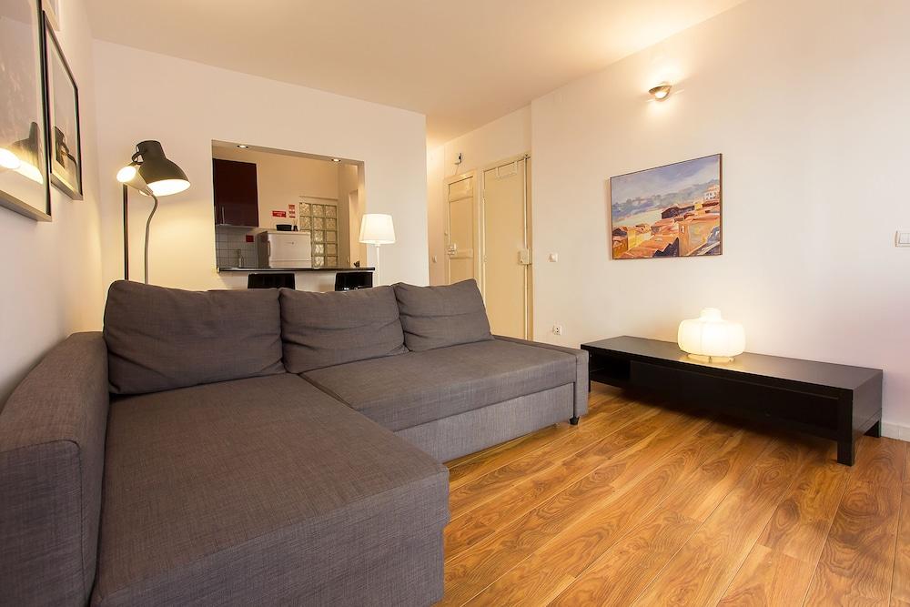 Typical Tailor Made Flat in Central Graça