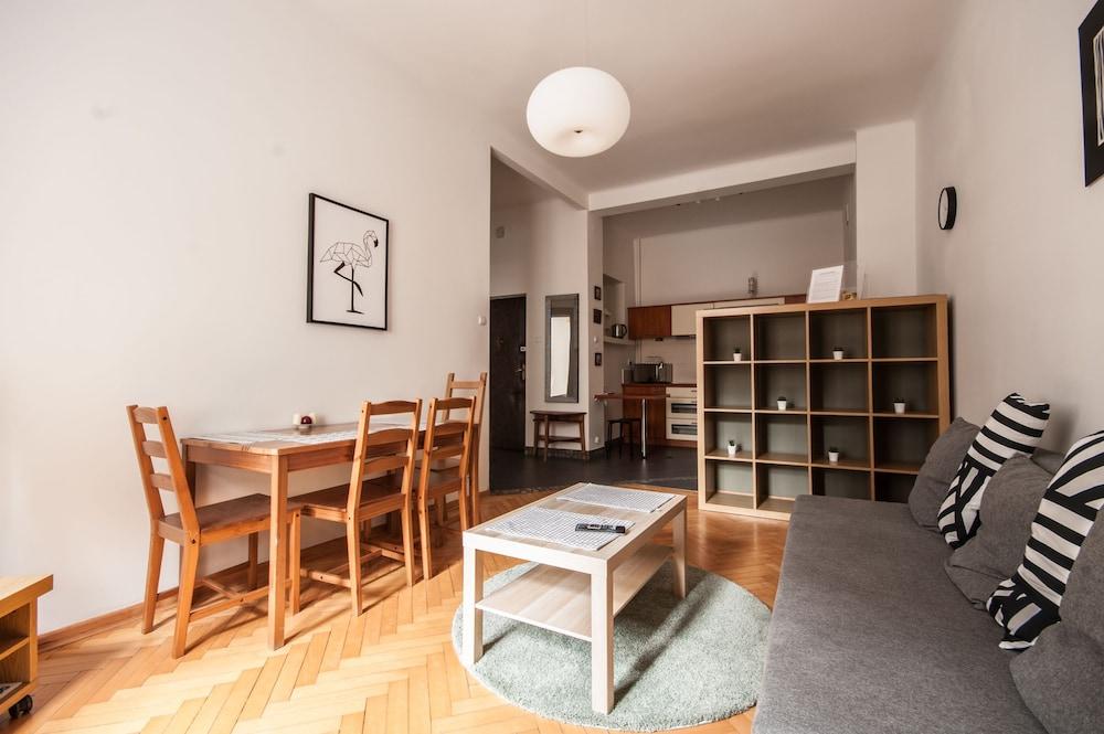 Elegant Apartment Old Town V