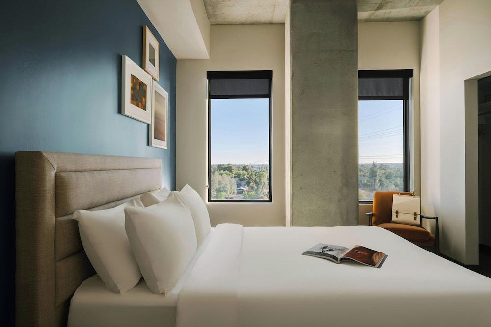 Sonder by Marriott Bonvoy Mill Ave Apartments Tempe