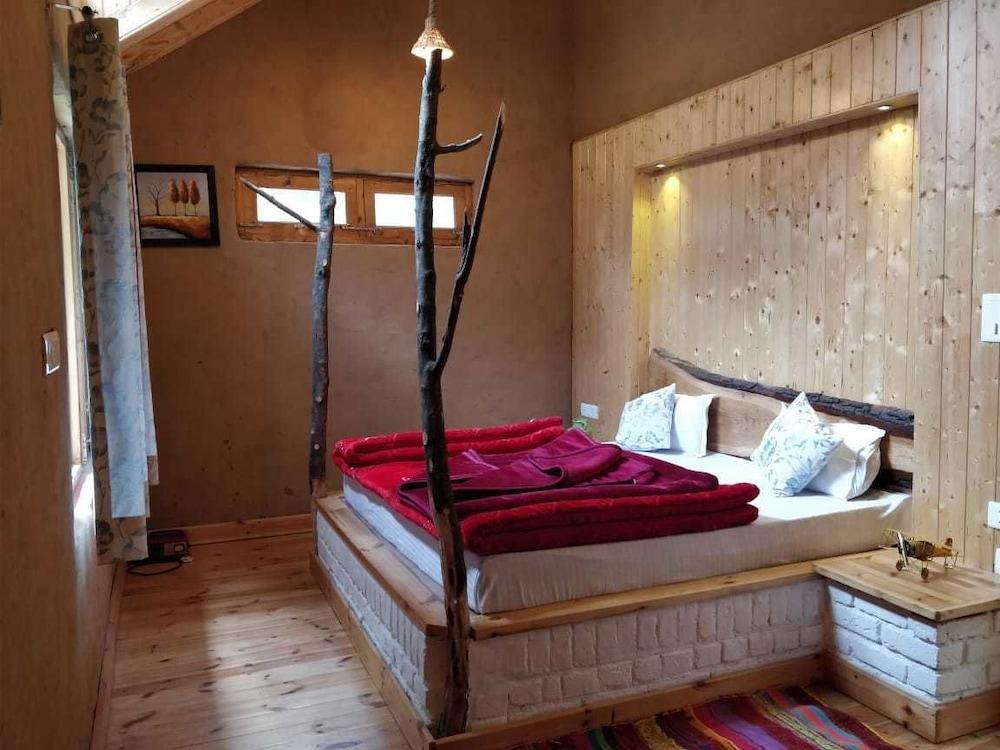 Offbeat Abodes - Tirthan Valley