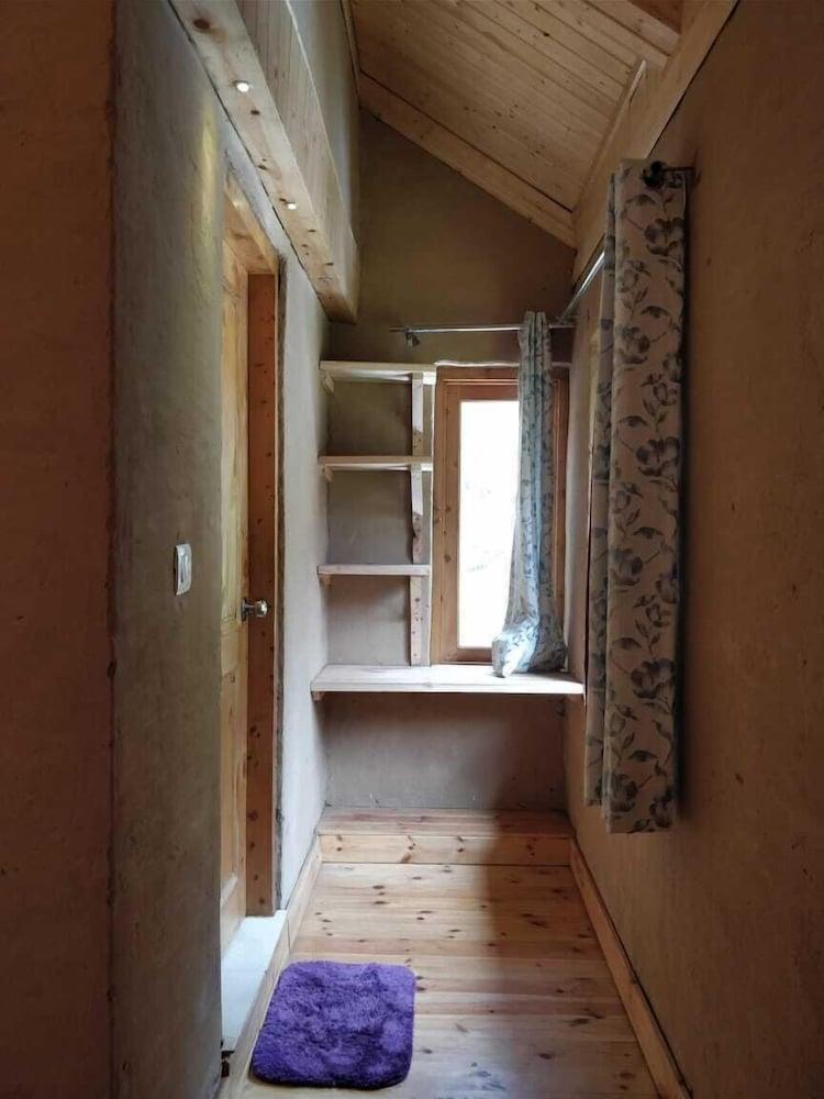 Offbeat Abodes - Tirthan Valley