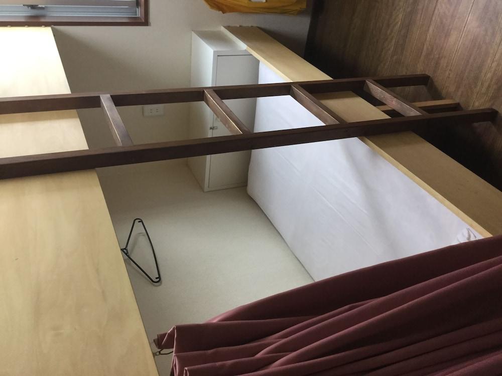 Yamate Rest House - Hostel, Caters to Men