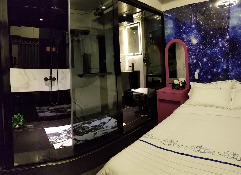 Star City Hotel - Tsim Sha Tsui