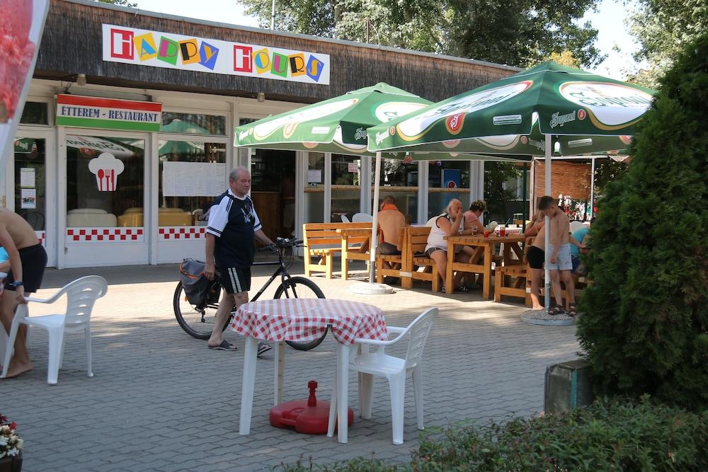 Balatontourist Vadvirág Kemping