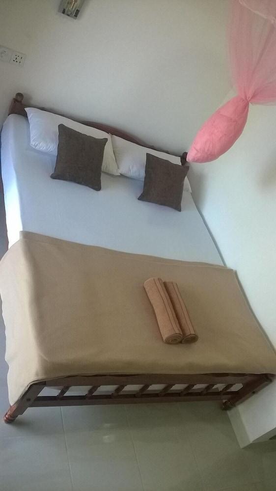 Ëlla Breeze Homestay