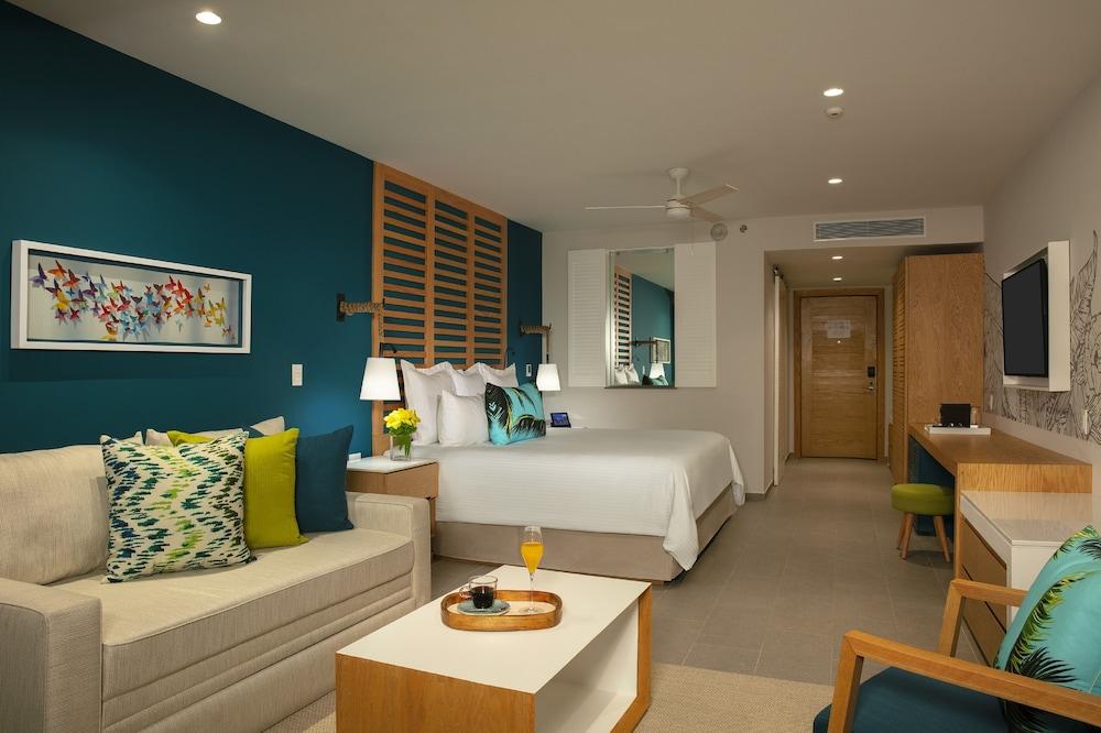 Dreams Natura Resort & Spa - All Inclusive