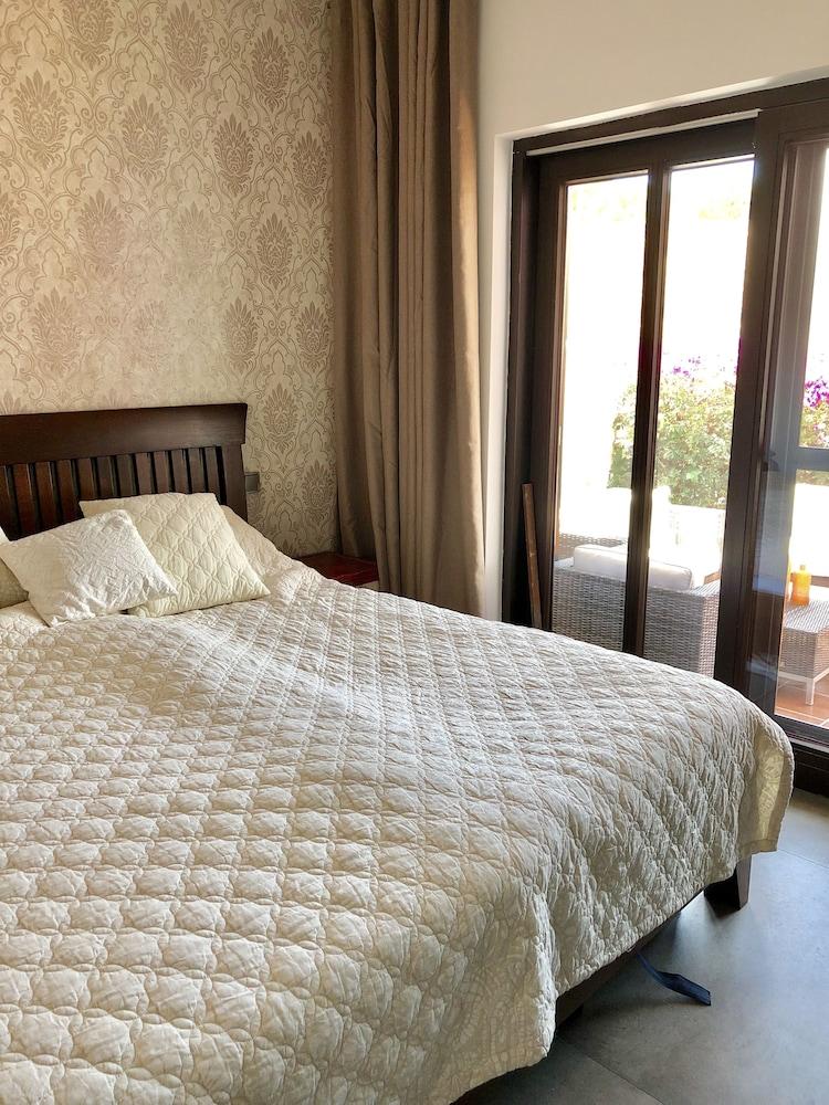 2-Bedrooms Apartment Puerto Banus-Beach