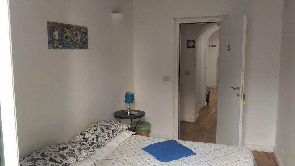 Domus Del Corso Spagna