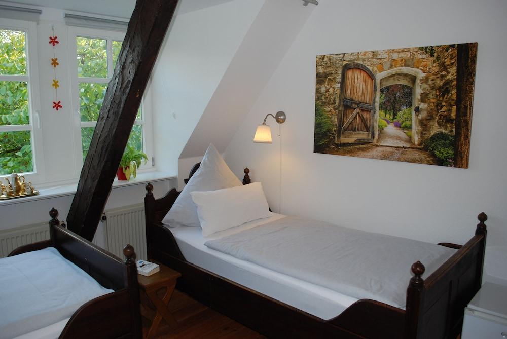 Hotel - Pension ALTES PASTORAT