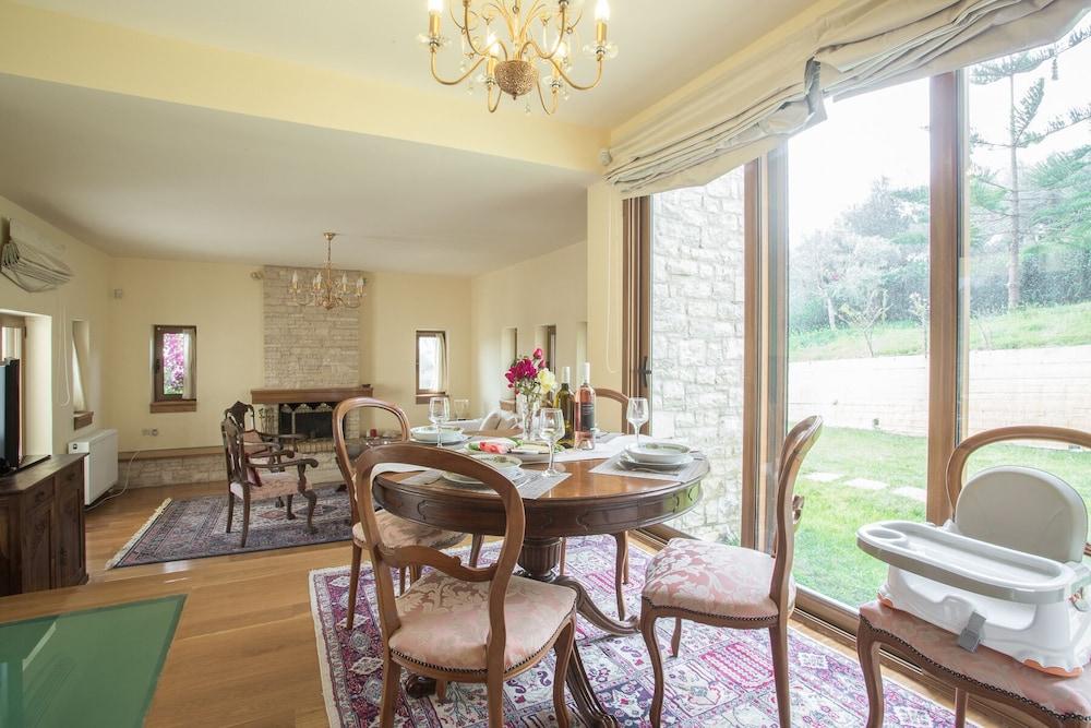 Luxurious Sea & Olive Private Villa - Pool