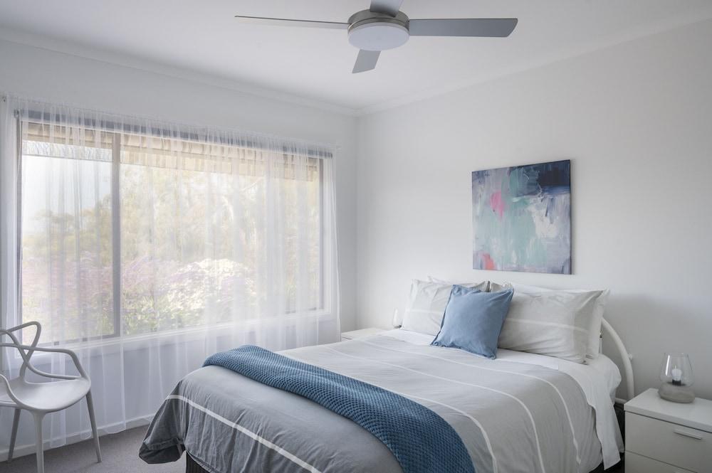 Emu Bay Holiday Homes