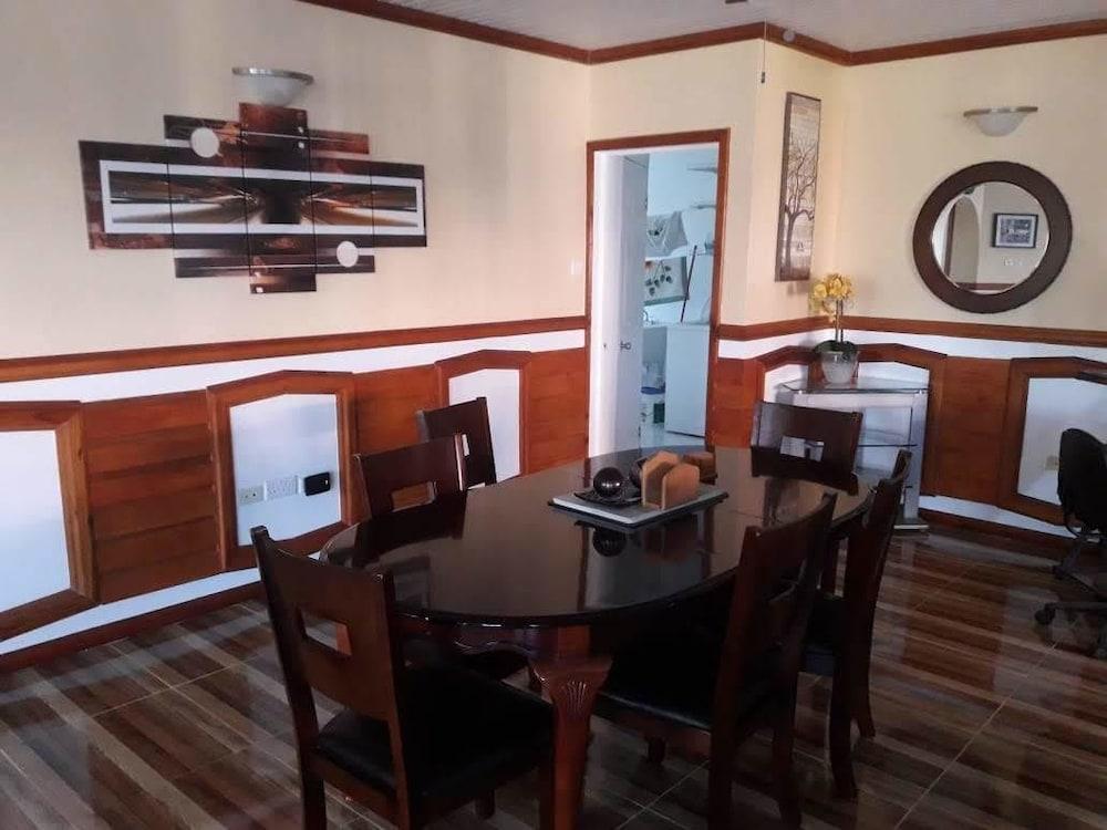 Rodney Heights Grande Splendour