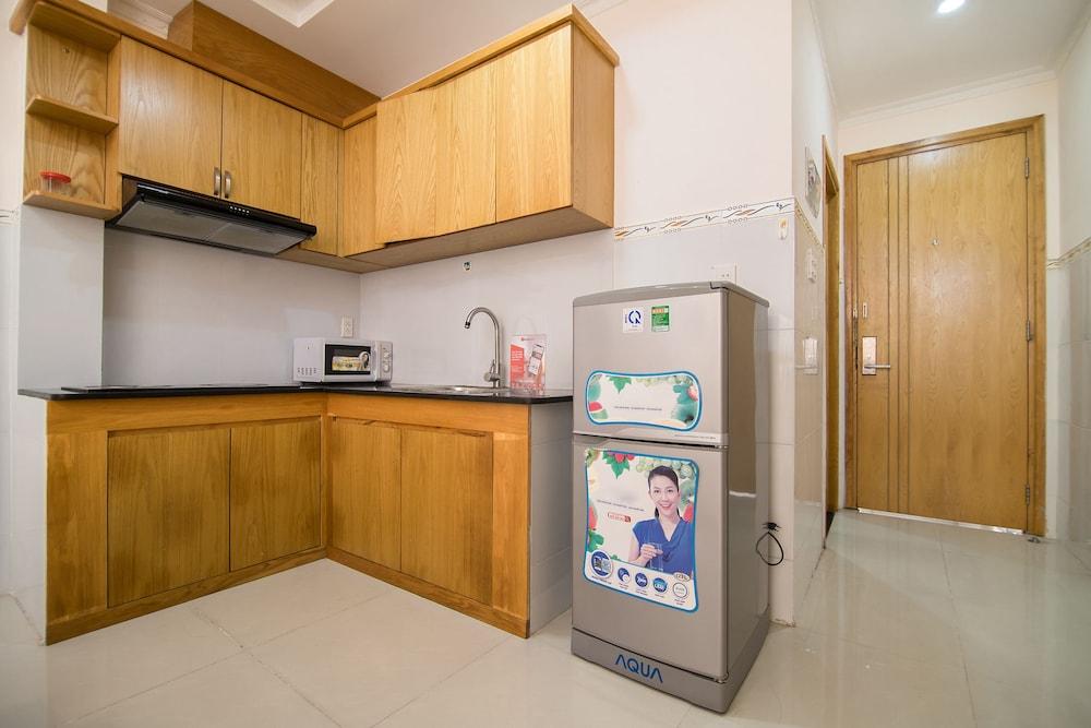 RedDoorz Plus @ Tran Hung Dao Street 2