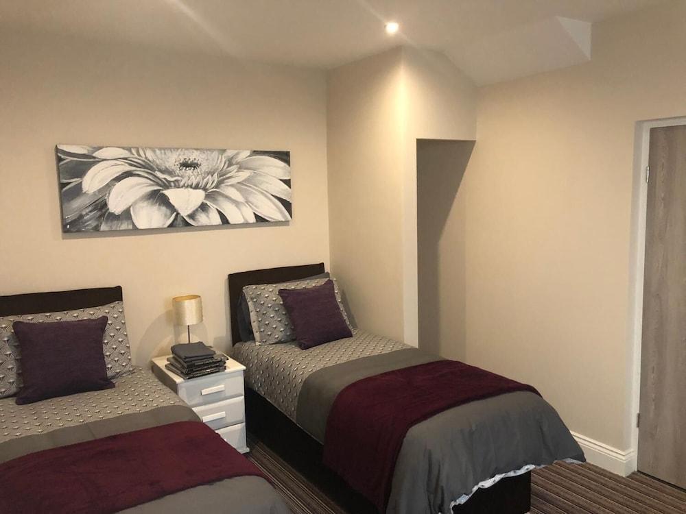 The Home Arms Cottage