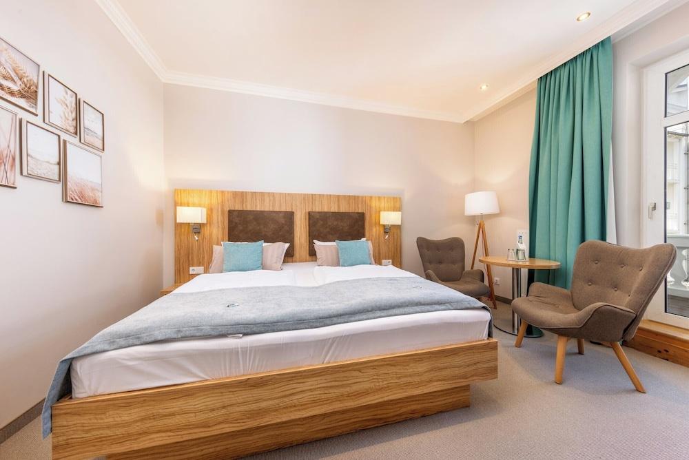 Strandhotel zur Promenade