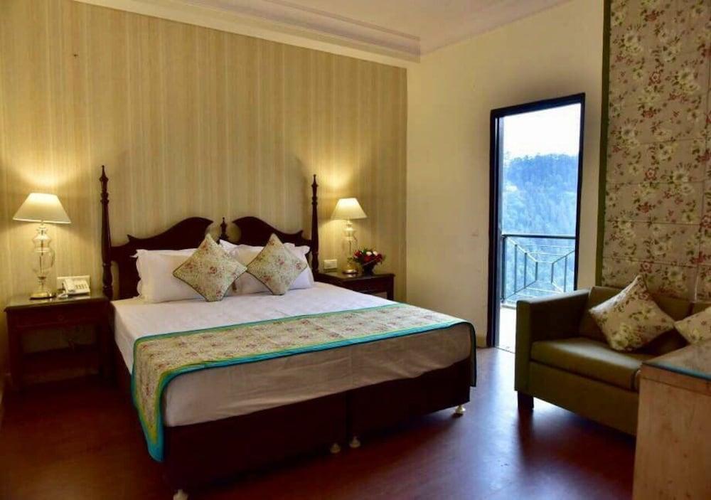 Adb Rooms The Oak Tree House