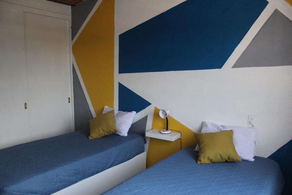 Flats Mi Lindo Pueblito