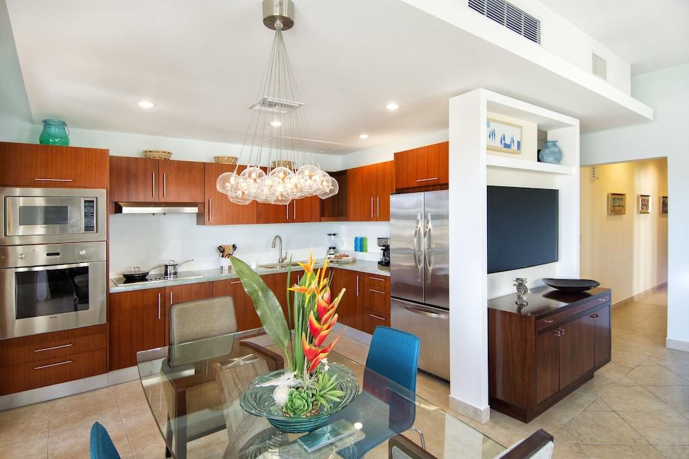 Agua Azul by Island Properties Online