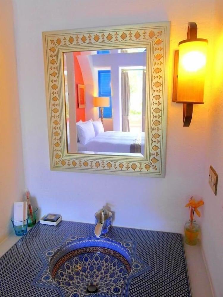 866 Oceanic View Villa