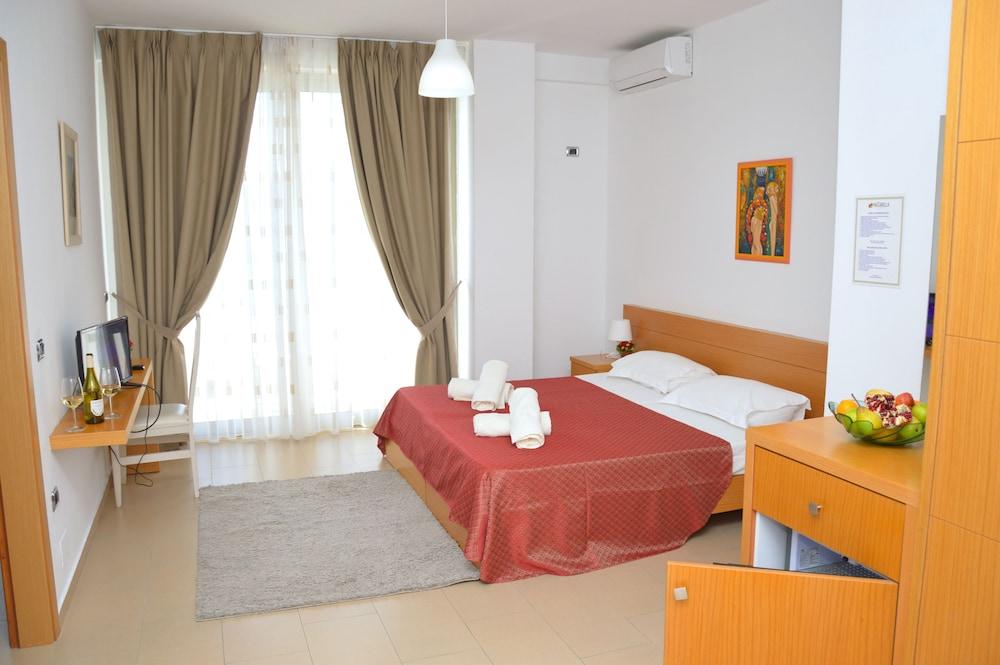 Pastarella Beachfront Resort