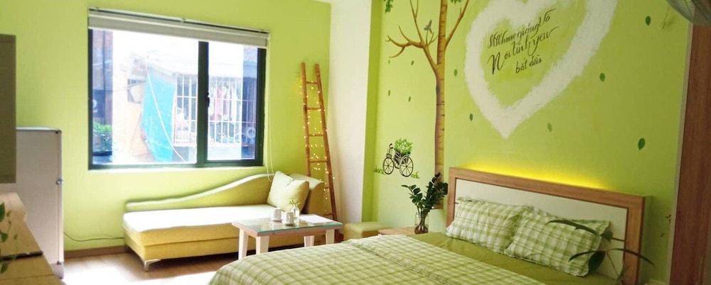 Amazing NYT Home Balcony Cozy Studio