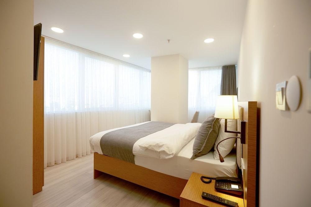 Kartal Palace Taksim Square