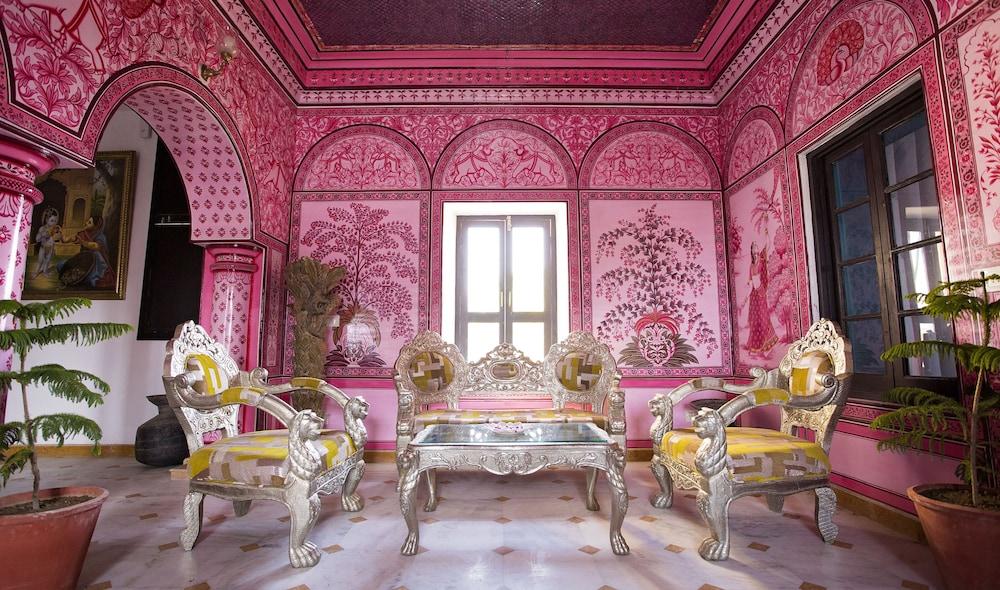 Bloom Boutique | Lake Pichola