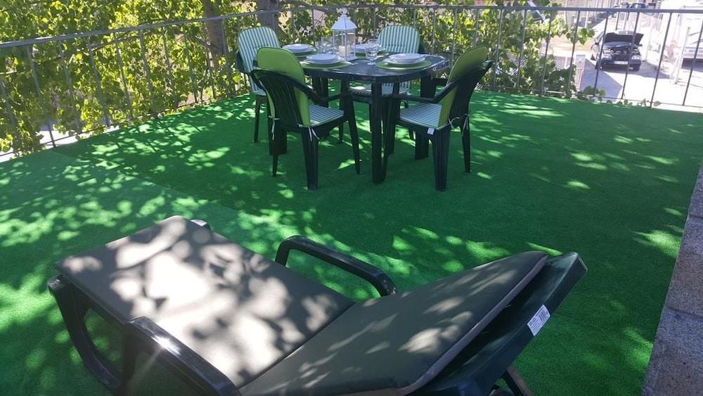 Carvalhosa Apartment