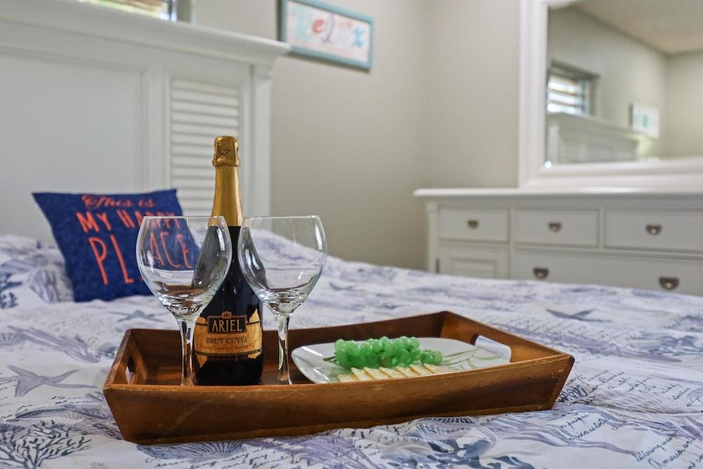 Peaceful Condo With Pool and Steps to Beach