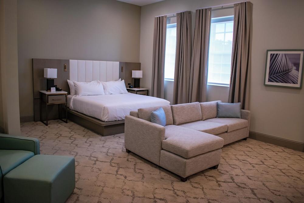 Centennial Plaza Resort Gulfport