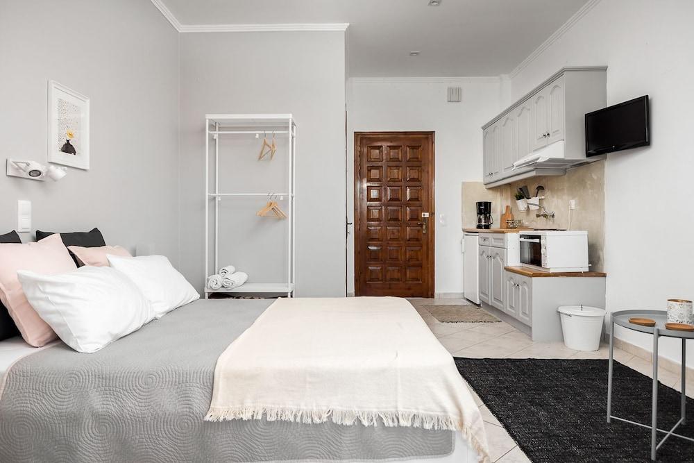 Marias Seaside Apartments