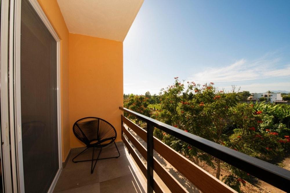 Los Azulejos 5D 3 BR by Casago