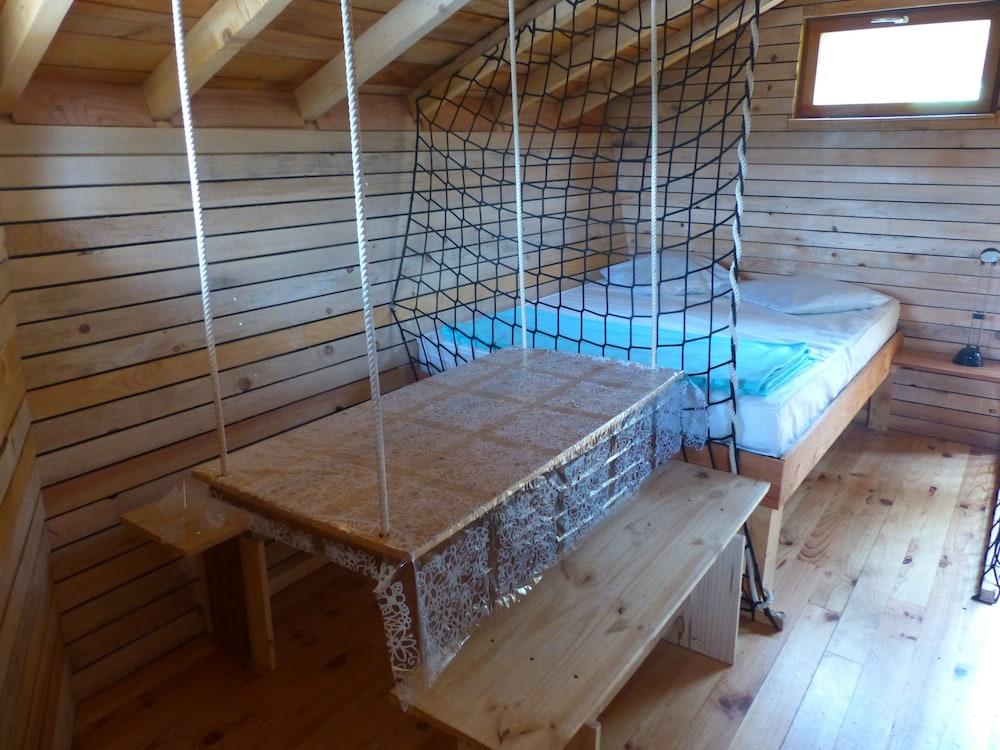 Camping Les Castors - Cabanes Insolites