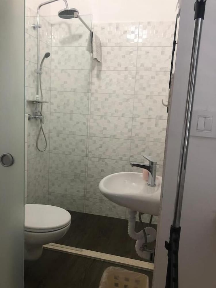 Rooms Radunica street