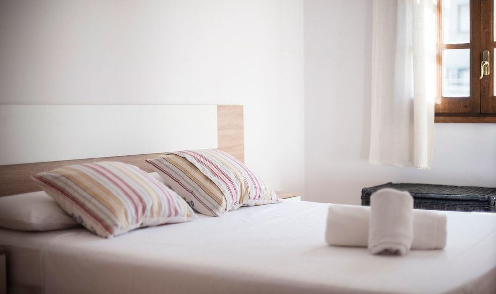 Semi-Detached House 1 (R85)