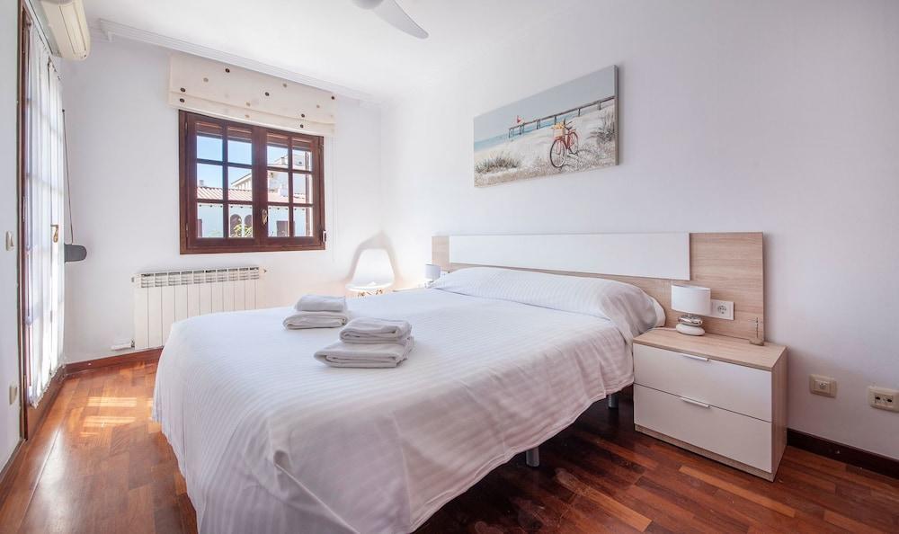 Semi-Detached House 2 (R86)