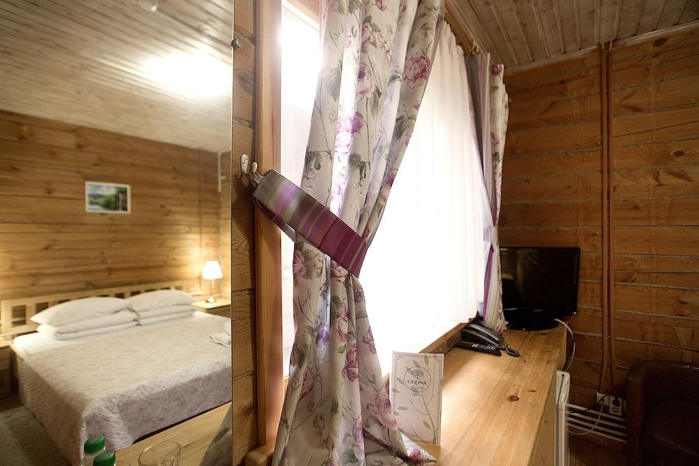 Crona Medical & SPA Hotel