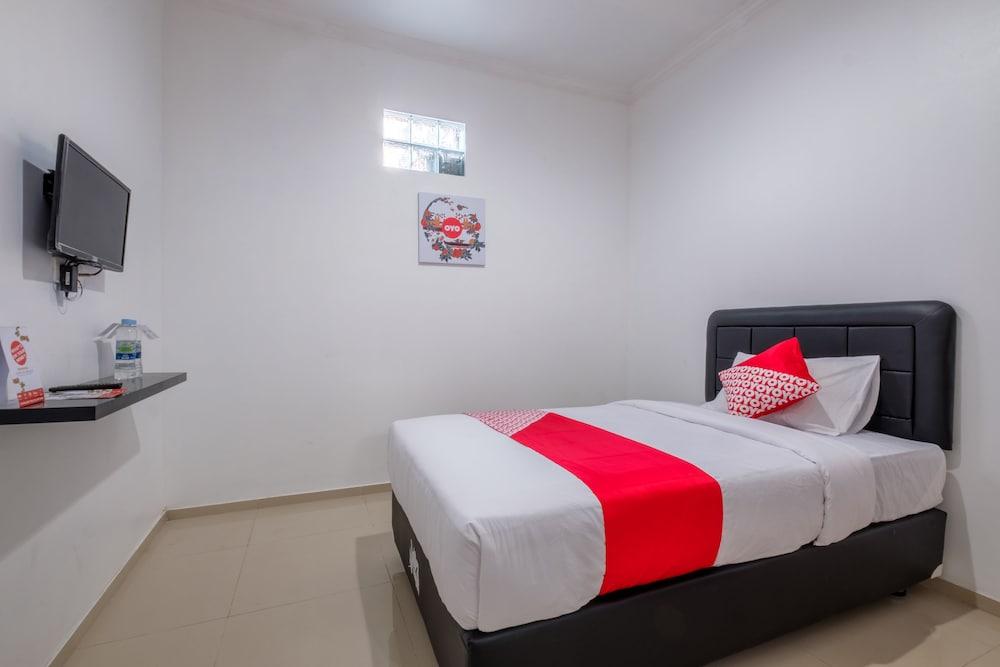 OYO 672 Bali Radiance Canggu