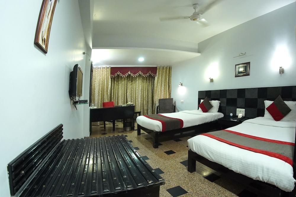 Hotel Venkatesh International