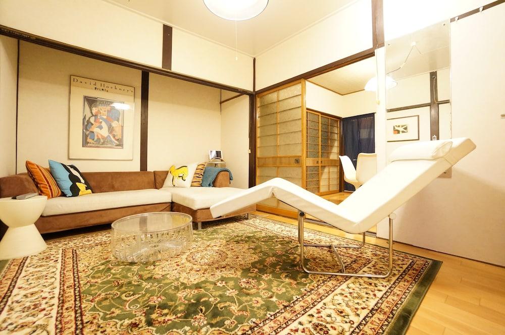 Rainbow Takayama Private House