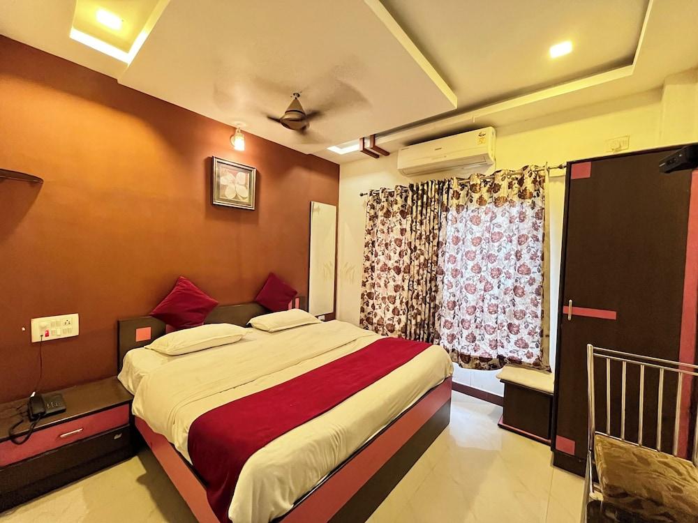 Hotel Good Luck Residency, Mount Abu