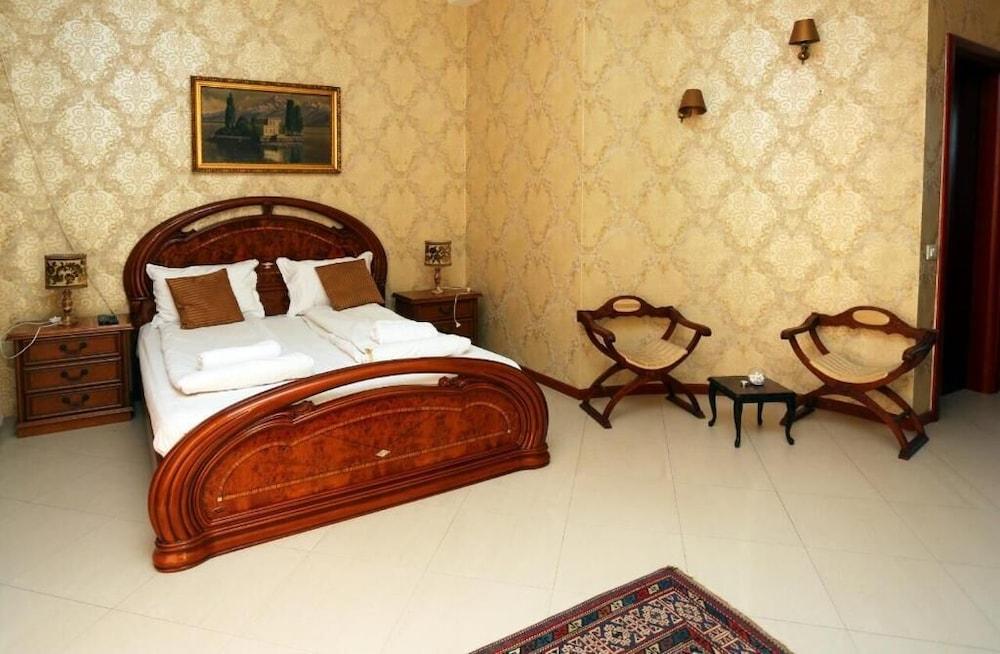 Belgrade Hills Villa and Suites