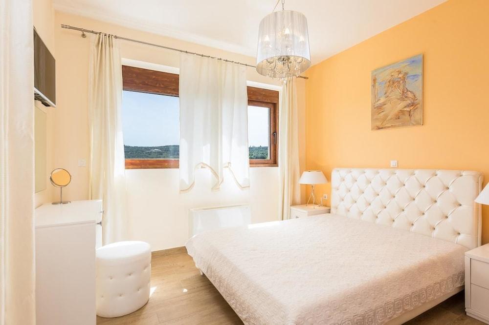 Levanta Luxury Stone Villa